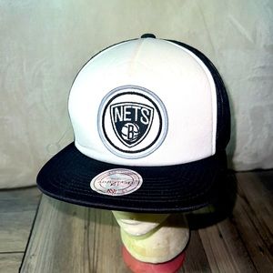 Mitchell & Ness Brooklyn Nets NBA Flatbrim Adjustable Snap Back Trucker Hat New